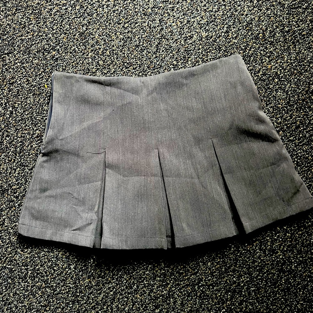 Grey Pleated Mini Y2k Skirt; Size S